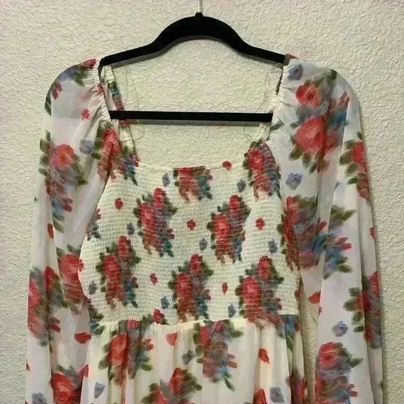 White floral smocked mini dress sz L summer wedding guest bridal shower feminine - Picture 2 of 9